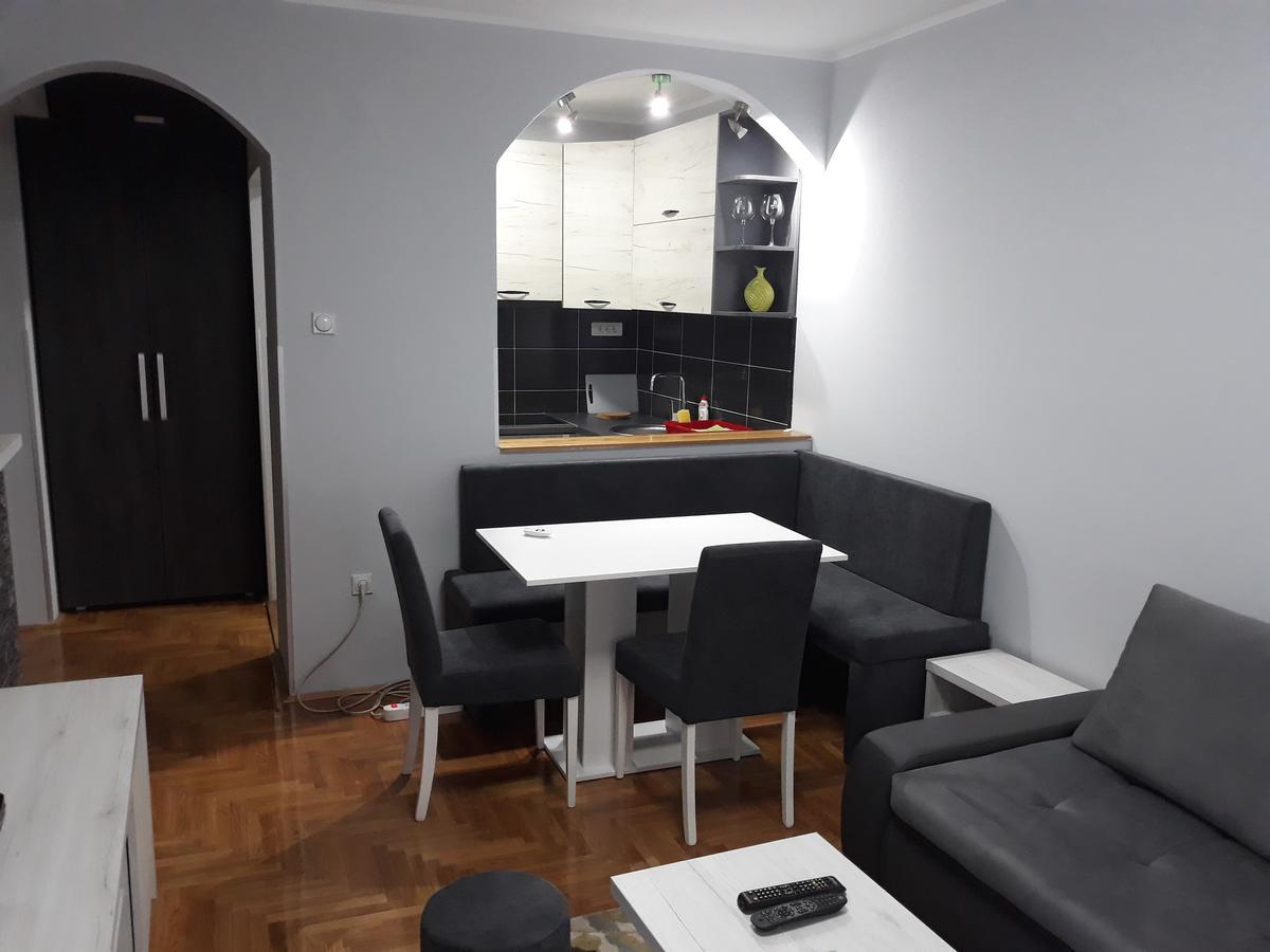 Apartment Azzuro 2 Novi Sad Exterior foto